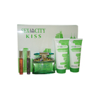 Sex in the City Kiss by InStyle